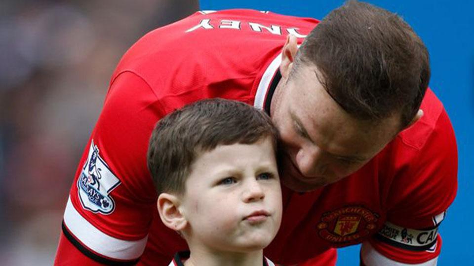 Cristiano Ronaldo Jr dan Kai Rooney ikuti jejak Cristiano Ronaldo dan Wayne Rooney di tim junior Manchester United.